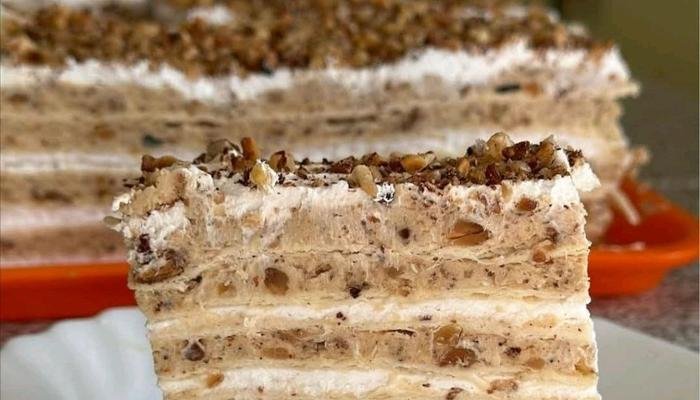 Ukusna Nugat Torta sa Lešnicima – Recept i Saveti