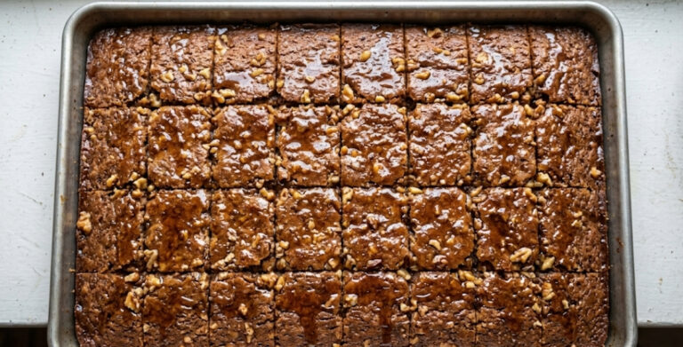 Sočne Orah Kocke – Tradicionalni Recept za Kolač iz Tepsije