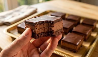 Slojevite Čokoladne Kocke – Najbolji Brzi Recept Bez Pečenja