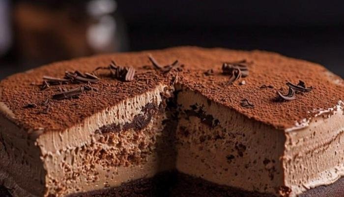 Ukusni Tanja Kolač sa Kafom i Čokoladom