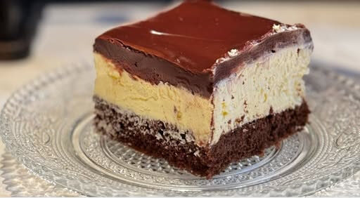 Vajkrem Kolač: Najbolji Kremasti Desert Koji se Pravi Brzo i Lako!