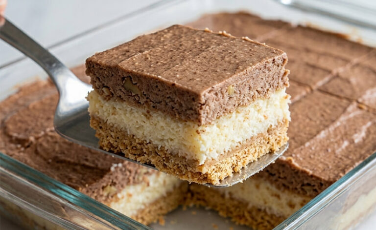 Kremasta Pesak Torta – Najbolji Recept Bez Pečenja u Tri Sloja
