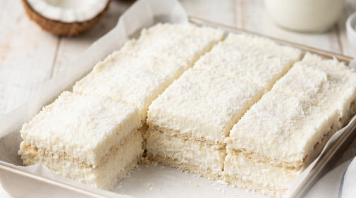 Brzi Kokos Kolač Bez Pečenja: Beli San Gotov za 15 Minuta