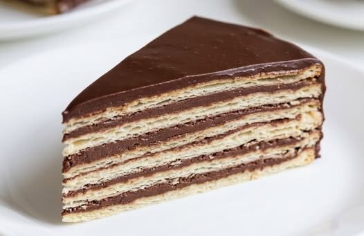 Brza Mađarica: Najbolji recept za kraljicu slojevitih kolača