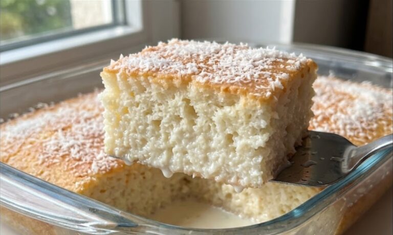 Sočni Kokos-Griz Kolač: Brzi Recept na Čaše Koji Se Topi u Ustima