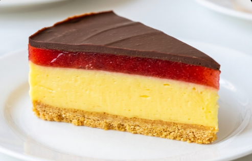 Brza Kapri Torta: Osvežavajući klasik bez pečenja