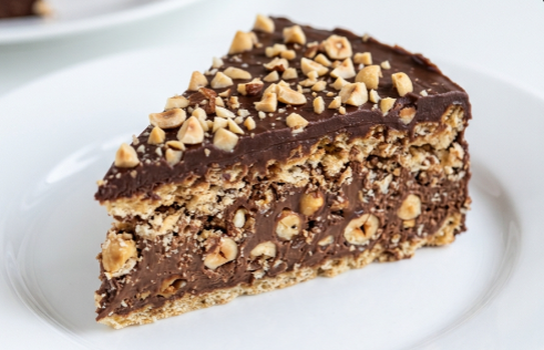 Brza Ferero Torta: Raskošni čokoladni san bez pečenja