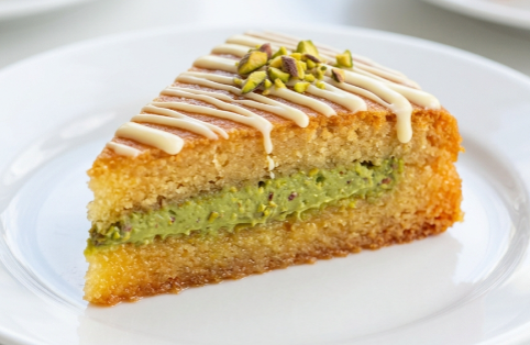 Moderna Hurmašica: Tradicionalni ukus u novom, raskošnom ruhu