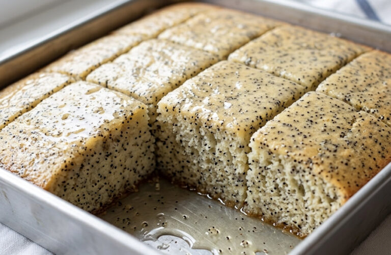 Zaliveni Kolač sa Makom Najbolji Recept za Sočan Tradicionalni Desert