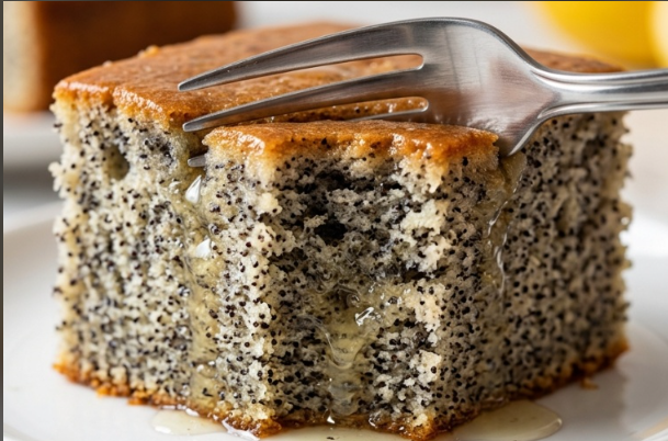 Kolač Sa Makom – Najbolji Starinski Recept Za Sočni Zaliveni Desert