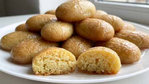 Starinske Hurmašice: Tradicionalni recept za sočni desert koji se topi u ustima
